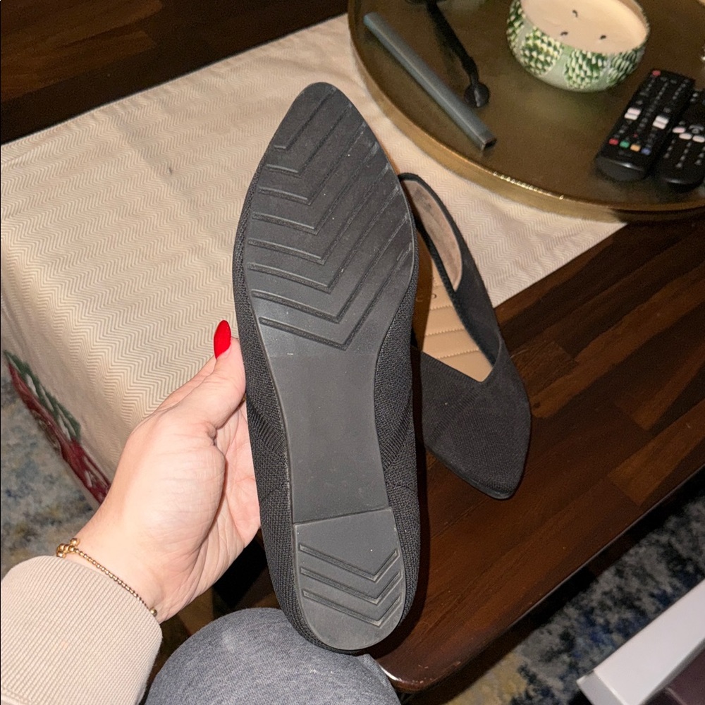 Kelly & Katie Black Textured Flats - Picture 4 of 4